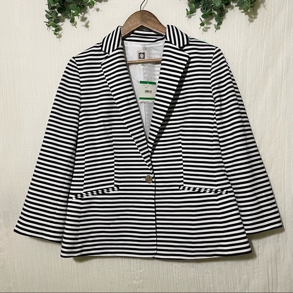 Anne Klein Jackets & Blazers - Anne Klein Blazer Black & White Stripes Large